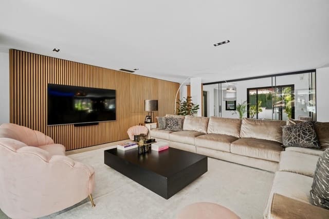 6 chambre Villa/Maison à vendre à Las Chapas, Marbella avec piscine garage - 5 900 000 € (Ref: 9944382)
