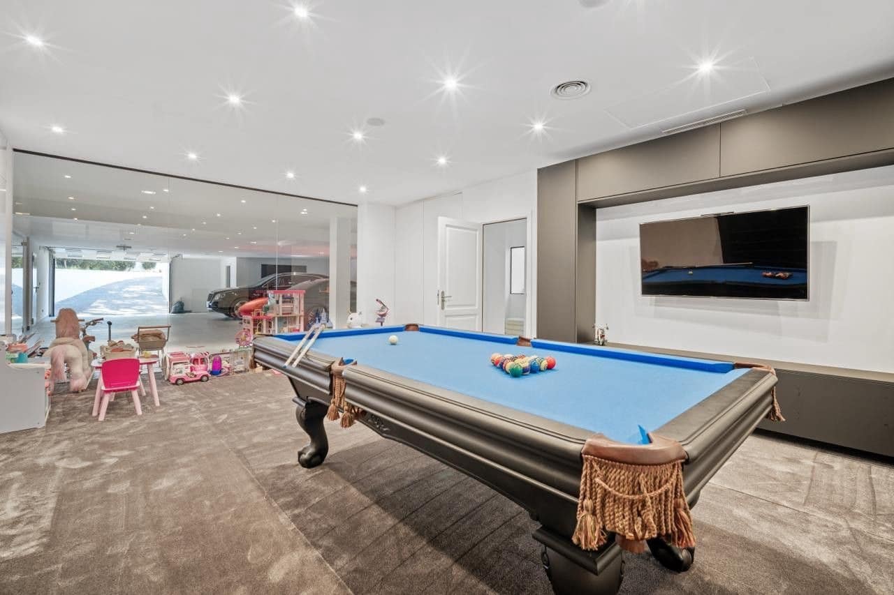 6 Zimmer Villa zu verkaufen in Las Chapas mit Pool Garage - 5.900.000 € (Ref: 9944382)