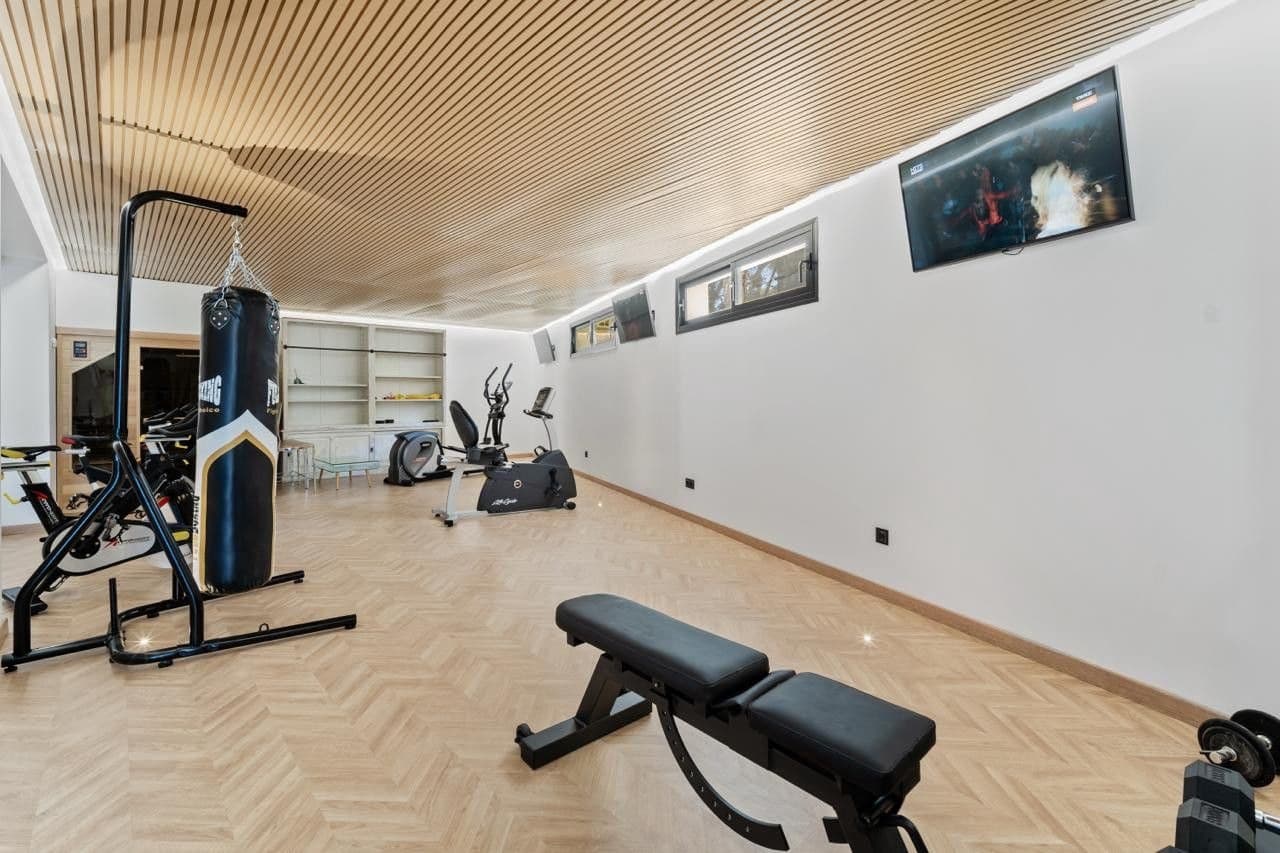 6 Zimmer Villa zu verkaufen in Las Chapas mit Pool Garage - 5.900.000 € (Ref: 9944382)