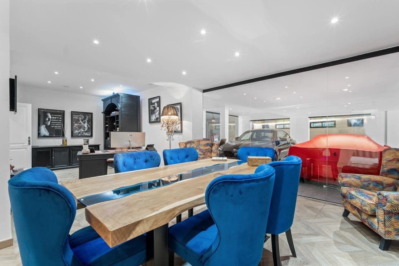 6 Zimmer Villa zu verkaufen in Las Chapas mit Pool Garage - 5.900.000 € (Ref: 9944382)