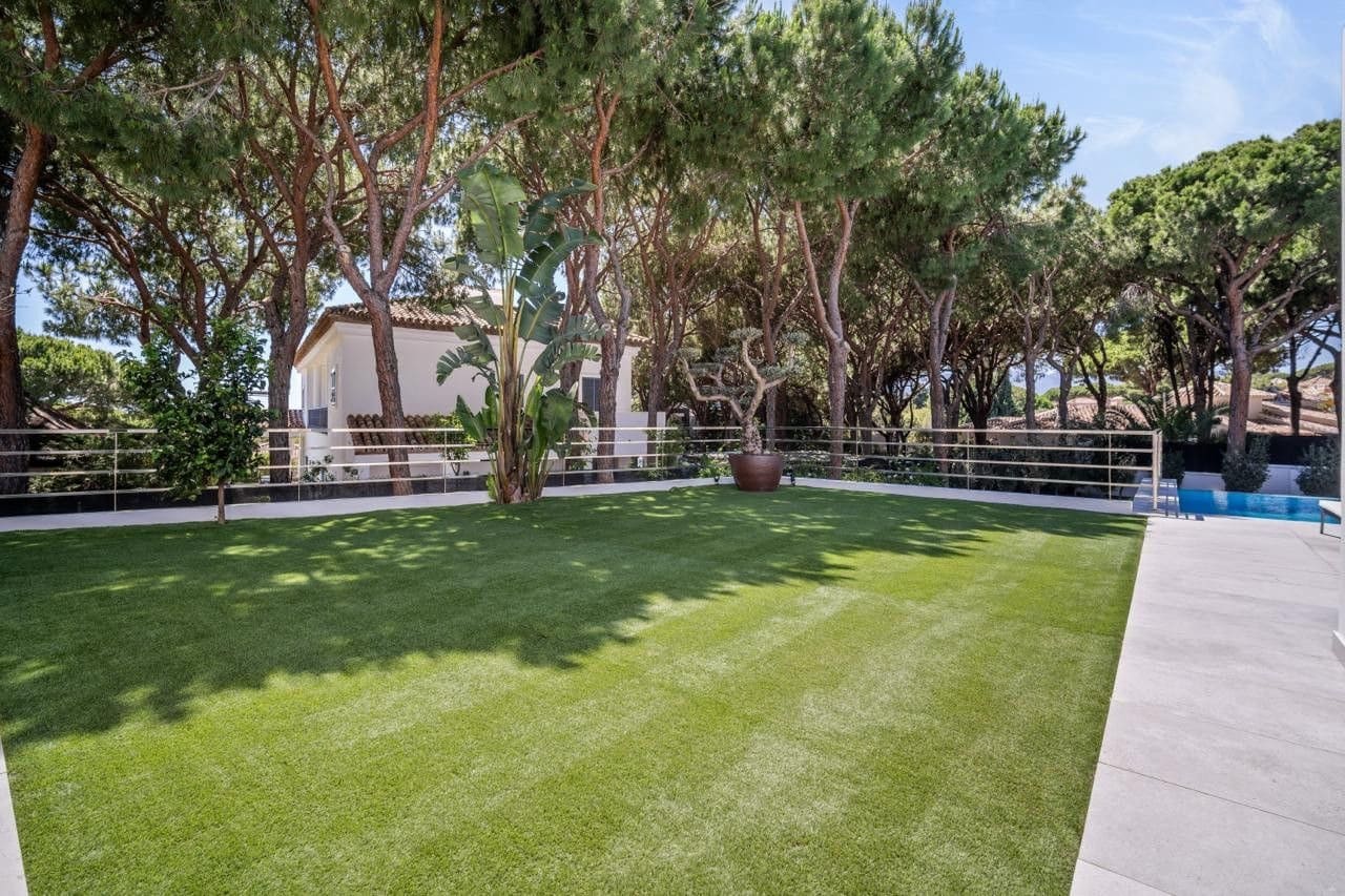 6 Zimmer Villa zu verkaufen in Las Chapas mit Pool Garage - 5.900.000 € (Ref: 9944382)