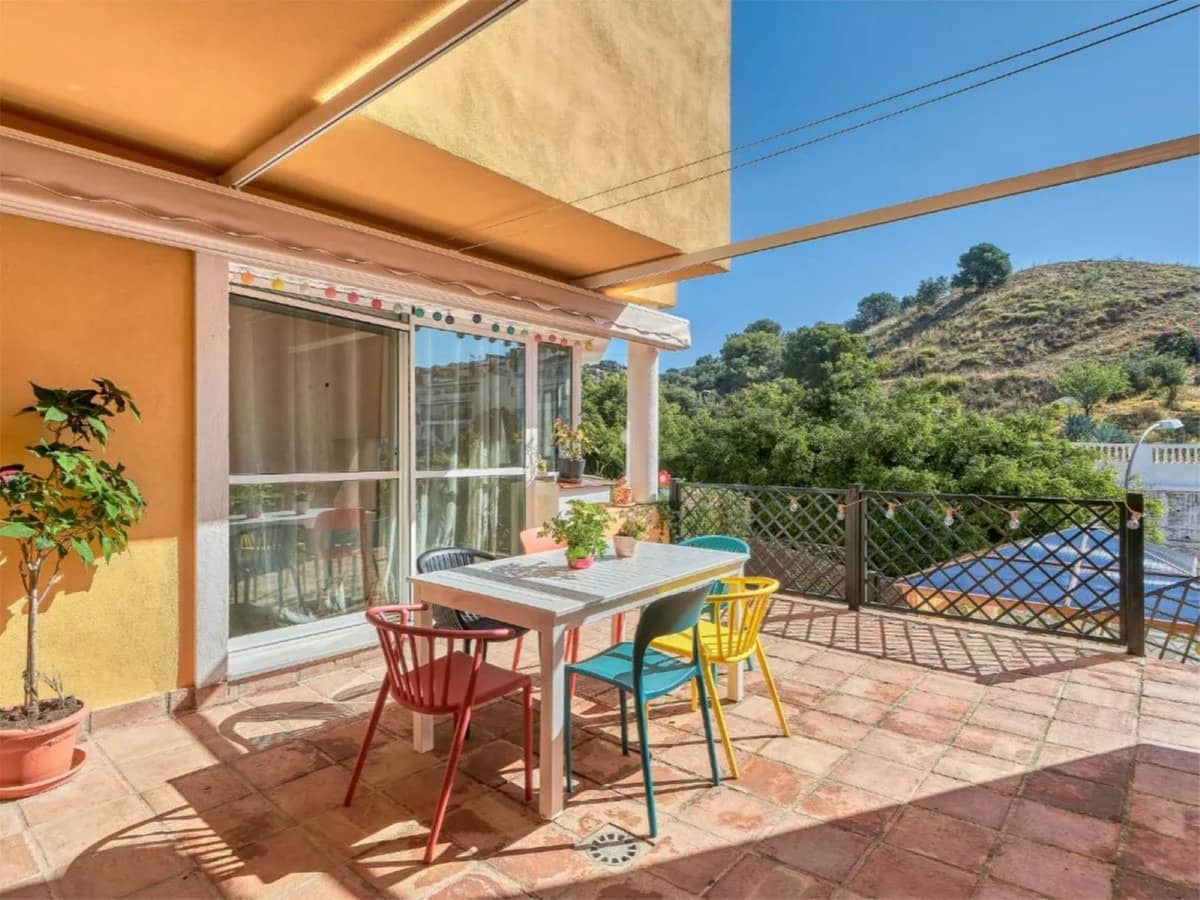 3 soveværelse Byhus til salg i Puerto de la Torre med swimmingpool garage - € 629.995 (Ref: 9944582)