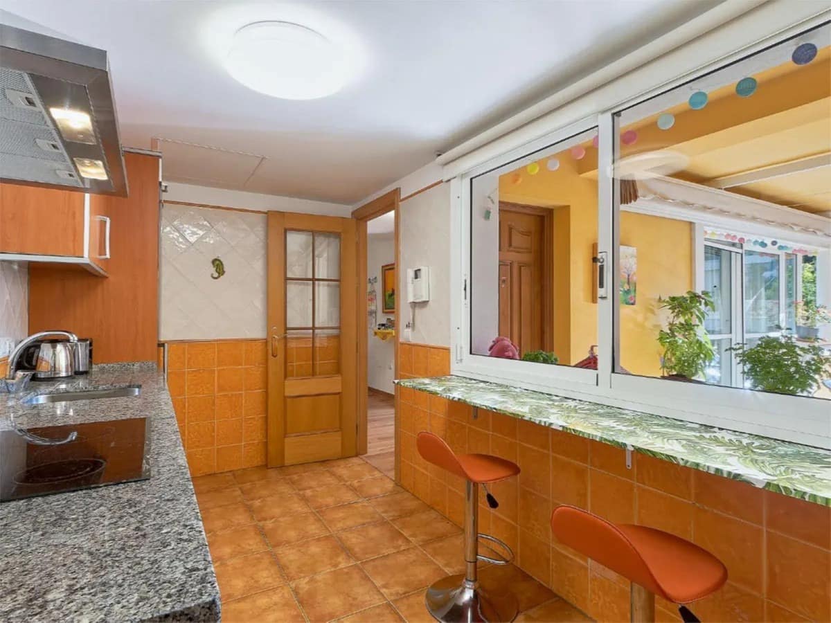 3 soveværelse Byhus til salg i Puerto de la Torre med swimmingpool garage - € 629.995 (Ref: 9944582)