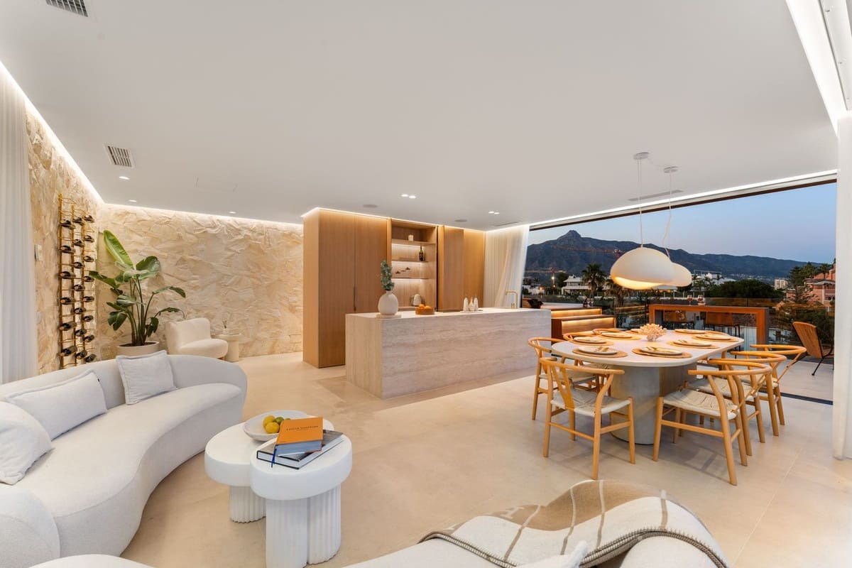 5 camera da letto Villa in vendita in Nueva Andalucia con piscina garage - 2.995.000 € (Rif: 9945966)