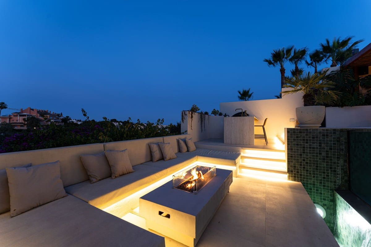 5 camera da letto Villa in vendita in Nueva Andalucia con piscina garage - 2.995.000 € (Rif: 9945966)