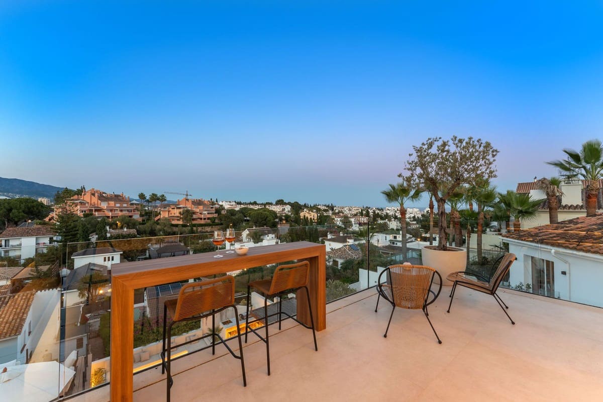 5 camera da letto Villa in vendita in Nueva Andalucia con piscina garage - 2.995.000 € (Rif: 9945966)