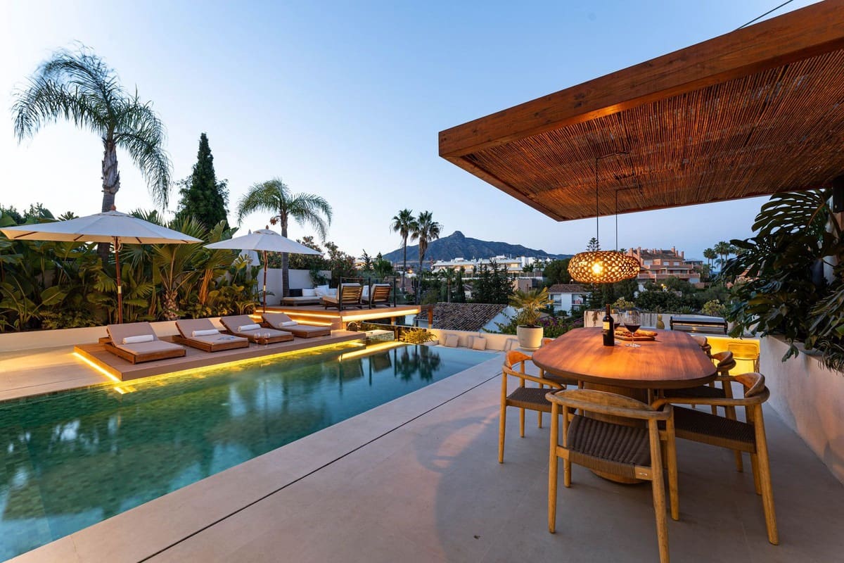 5 camera da letto Villa in vendita in Nueva Andalucia con piscina garage - 2.995.000 € (Rif: 9945966)