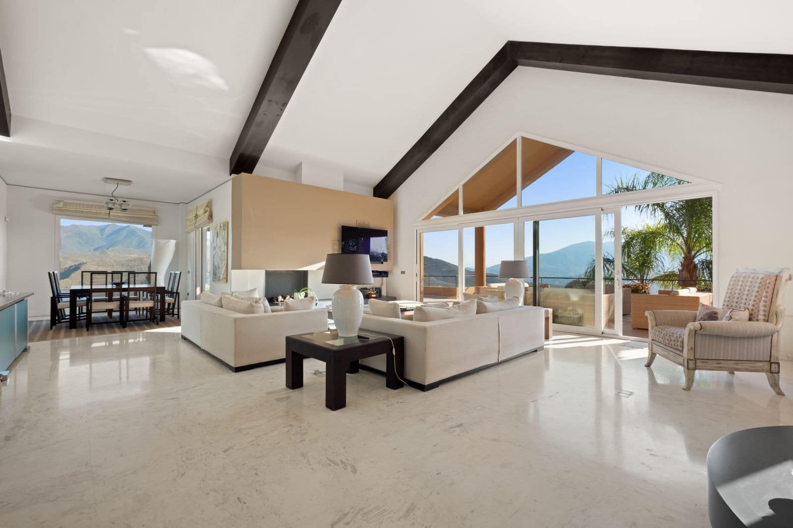 5 Zimmer Villa zu verkaufen in La Mairena mit Pool Garage - 2.800.000 € (Ref: 9945975)