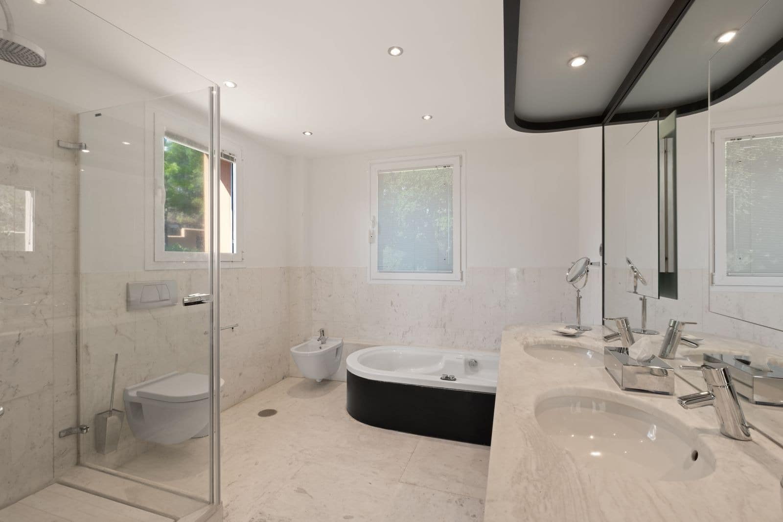 5 Zimmer Villa zu verkaufen in La Mairena mit Pool Garage - 2.800.000 € (Ref: 9945975)