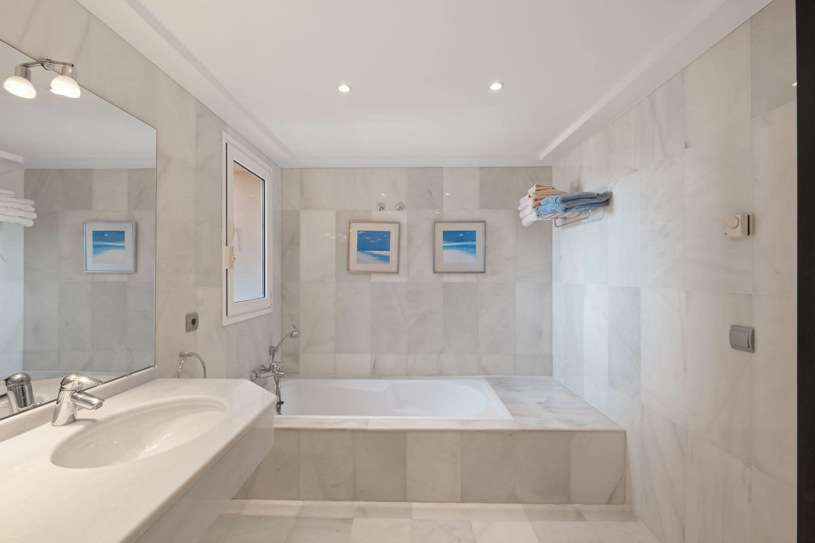 5 Zimmer Villa zu verkaufen in La Mairena mit Pool Garage - 2.800.000 € (Ref: 9945975)