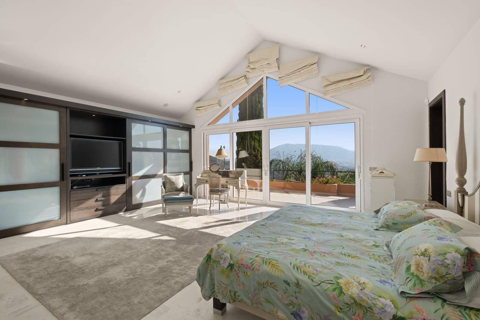 5 Zimmer Villa zu verkaufen in La Mairena mit Pool Garage - 2.800.000 € (Ref: 9945975)