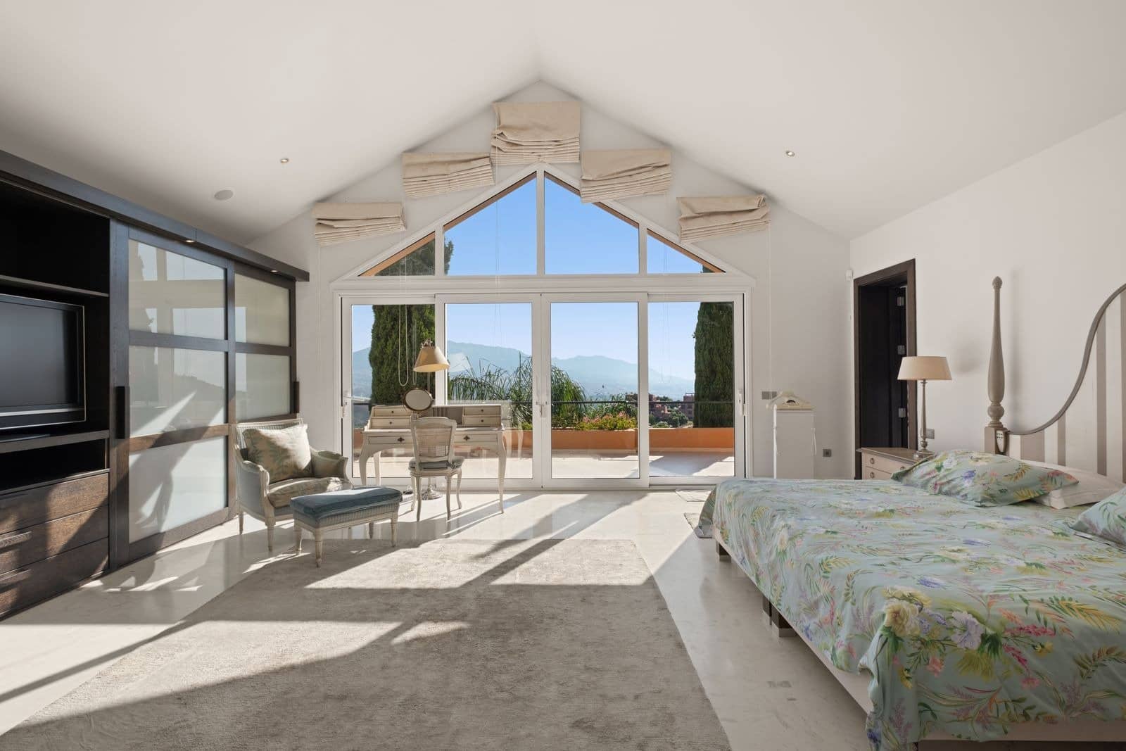 5 Zimmer Villa zu verkaufen in La Mairena mit Pool Garage - 2.800.000 € (Ref: 9945975)
