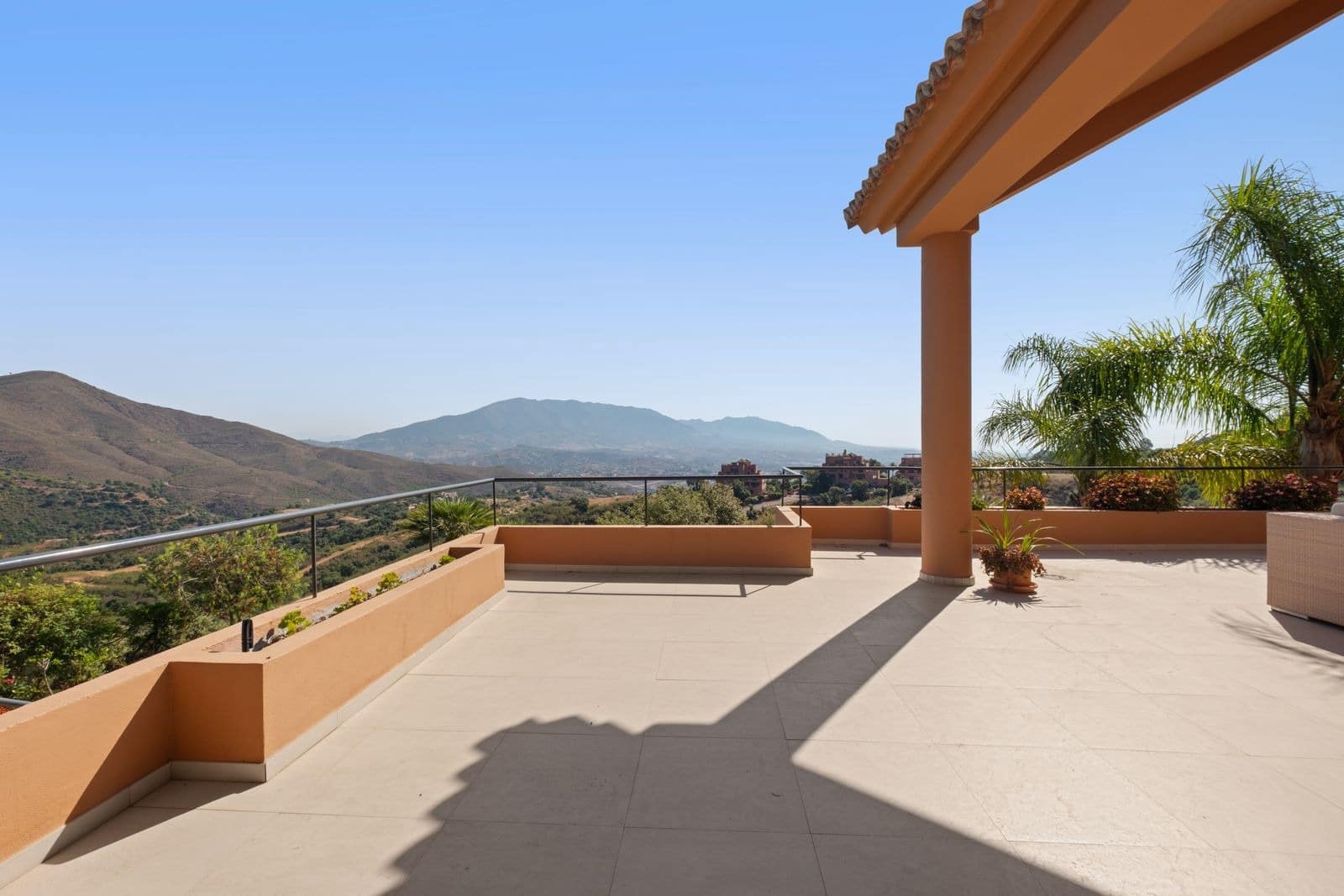 5 Zimmer Villa zu verkaufen in La Mairena mit Pool Garage - 2.800.000 € (Ref: 9945975)