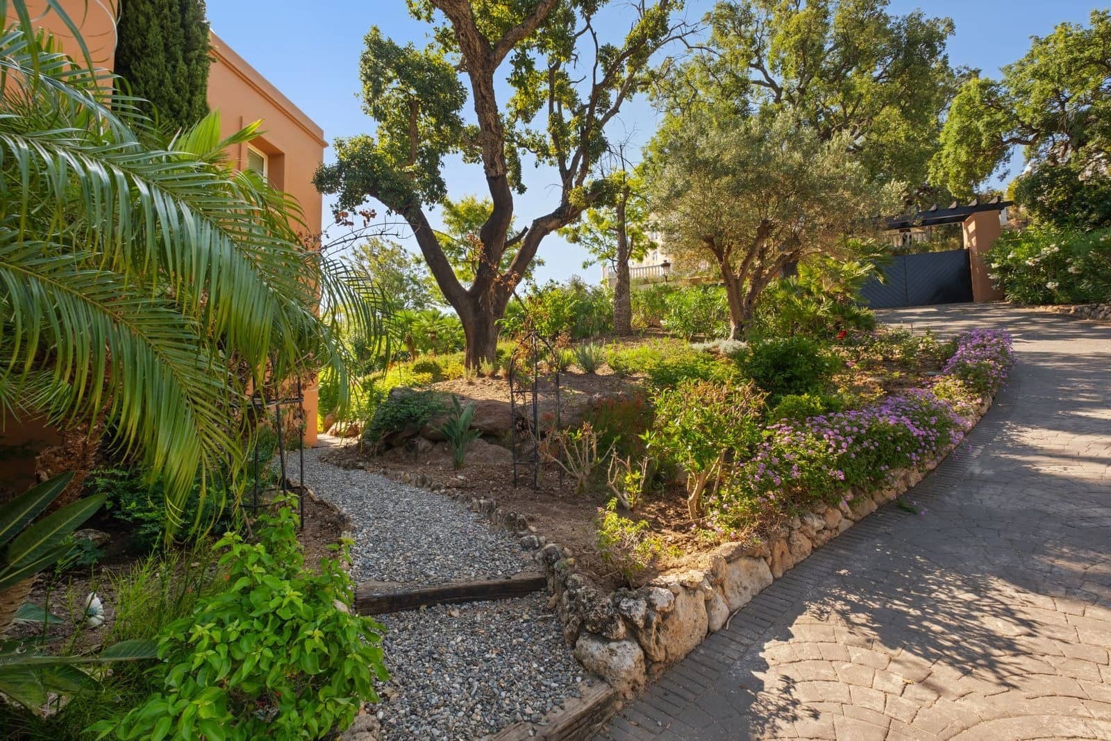 5 Zimmer Villa zu verkaufen in La Mairena mit Pool Garage - 2.800.000 € (Ref: 9945975)