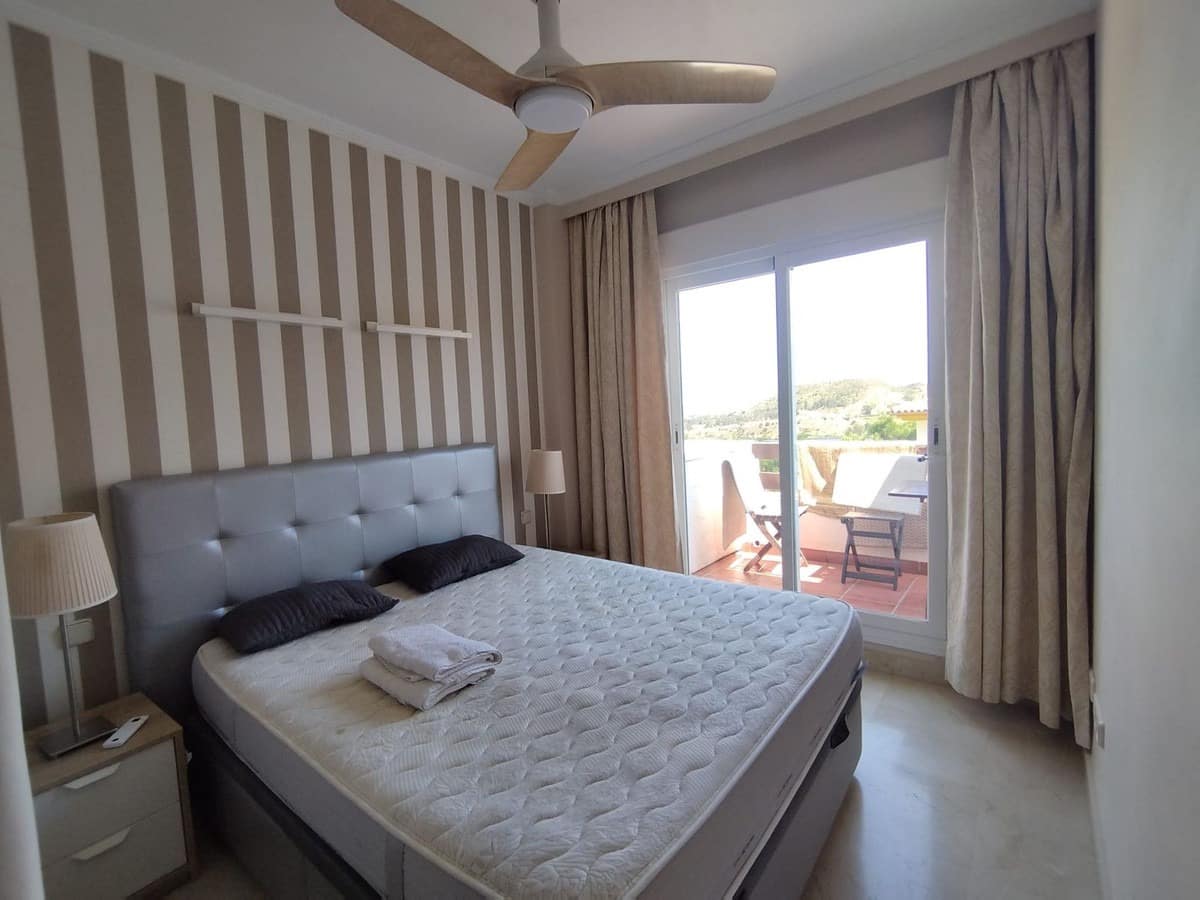 2 slaapkamer Appartement te koop in La Cala de Mijas met zwembad garage - € 299.000 (Ref: 9945982)