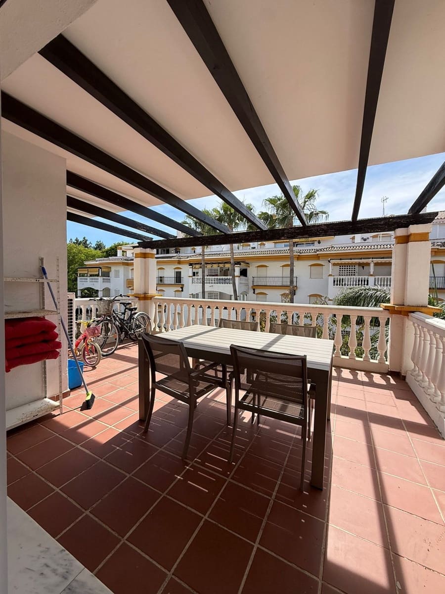 2 soveværelse Lejlighed til salg i Nueva Andalucia med swimmingpool garage - € 370.000 (Ref: 9946022)