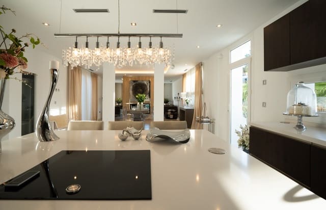 5 soveværelse Villa til salg i Torrenueva, Mijas med swimmingpool garage - € 1.795.000 (Ref: 9946537)