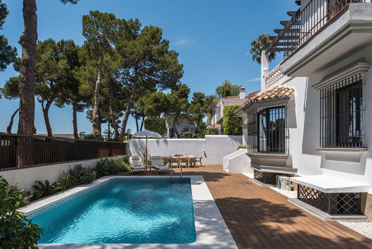 6 quarto Moradia para venda em Puerto Banus com piscina garagem - 1 995 000 € (Ref: 9946560)