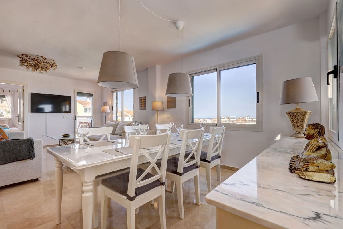3 soverom Penthouse til salgs i Torrequebrada med svømmebasseng garasje - € 659 000 (Ref: 9948304)