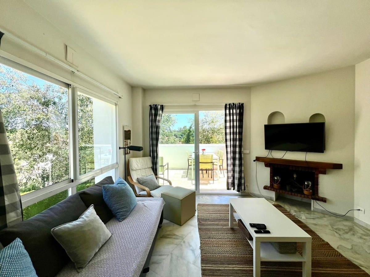 2 Zimmer Apartment zu verkaufen in Elviria mit Pool Garage - 435.000 € (Ref: 9948306)