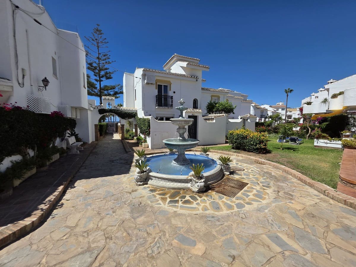 3 chambre Maison de Ville à vendre à La Cala de Mijas avec piscine - 925 000 € (Ref: 9948307)