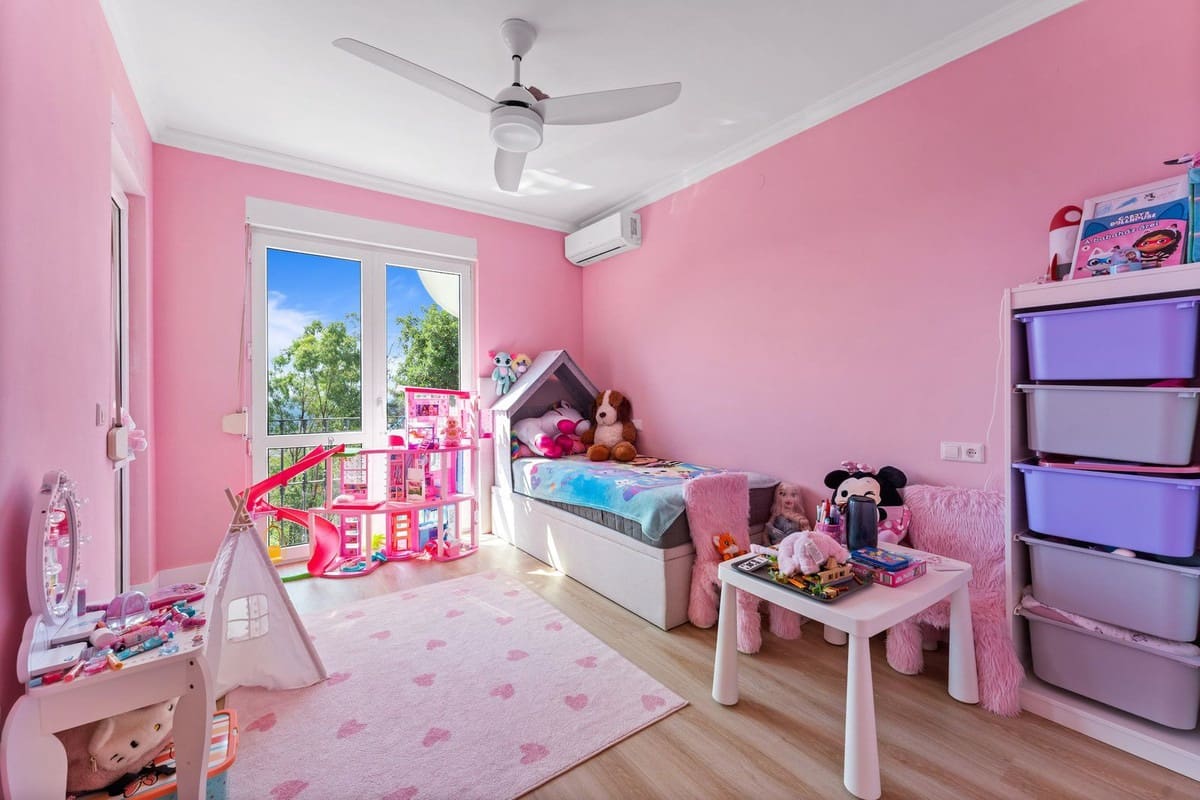 3 soveværelse Byhus til salg i Mijas med swimmingpool - € 470.000 (Ref: 9948311)