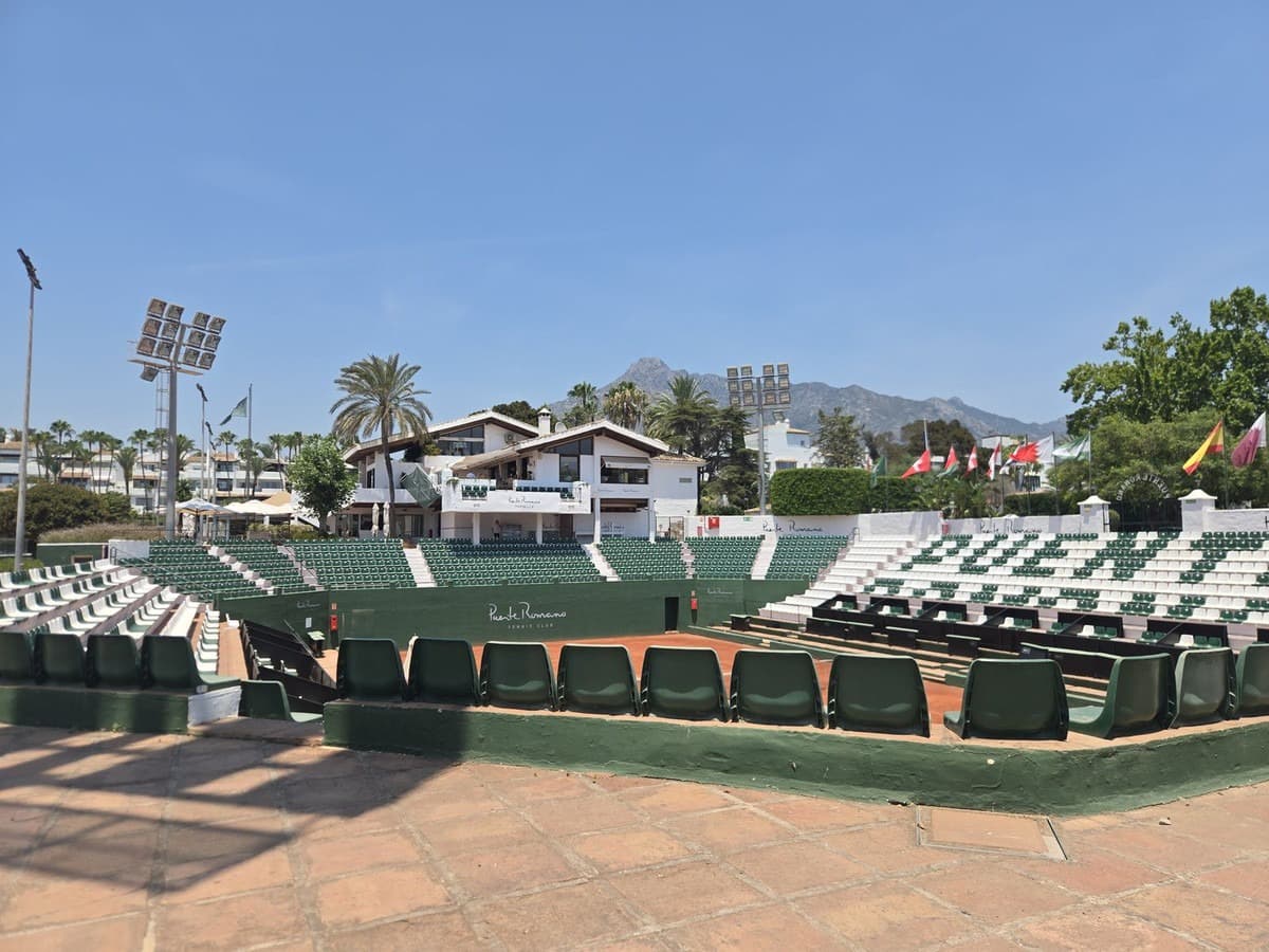 5 soveværelse Byhus til salg i Marbella med swimmingpool garage - € 1.695.000 (Ref: 9948318)