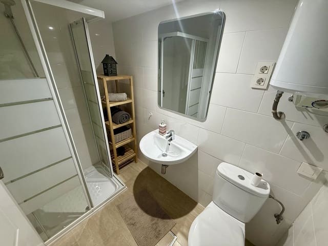 5 soveværelse Byhus til salg i Cabopino, Marbella med swimmingpool garage - € 539.000 (Ref: 9948512)