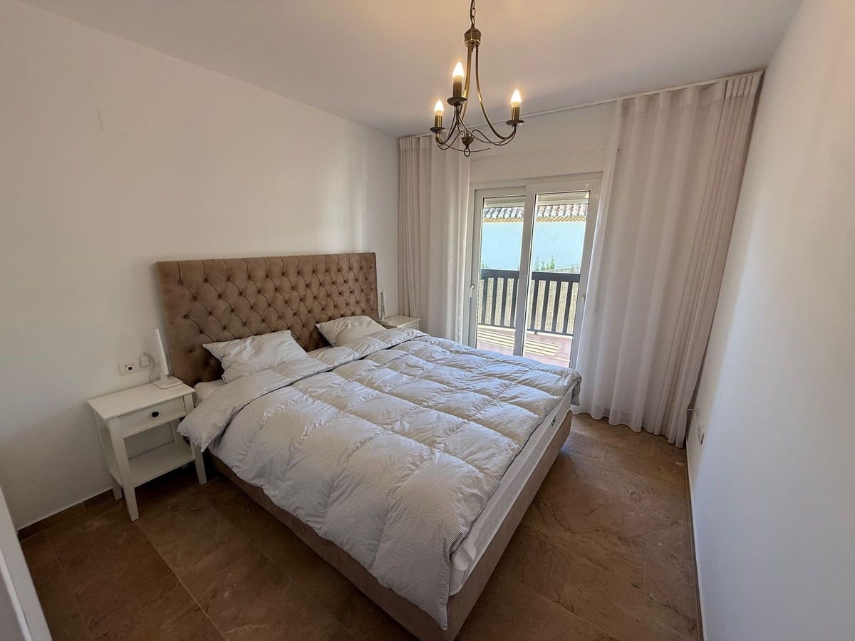2 sypialnia Apartament na sprzedaż w Calahonda z basenem garażem - 550 000 € (Ref: 9948516)