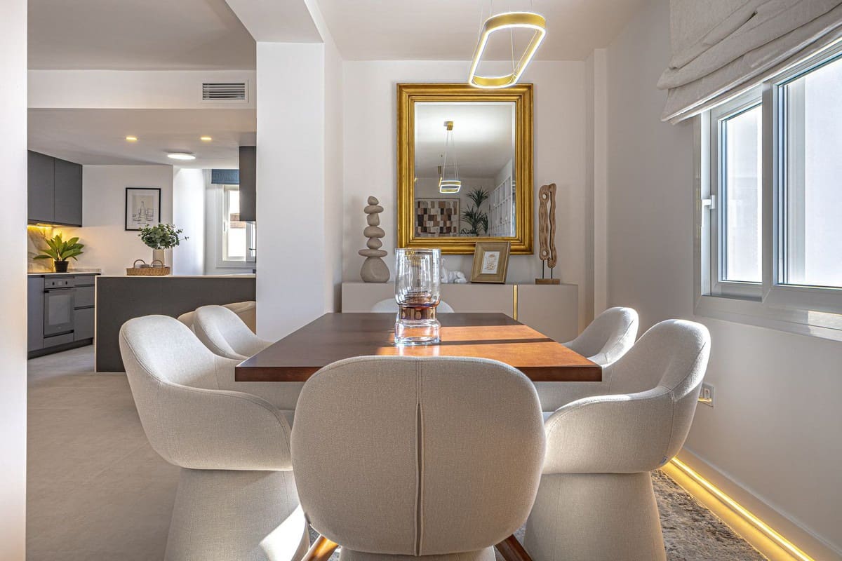 3 soverom Villa til salgs i Riviera del Sol med svømmebasseng garasje - € 1 450 000 (Ref: 9948607)