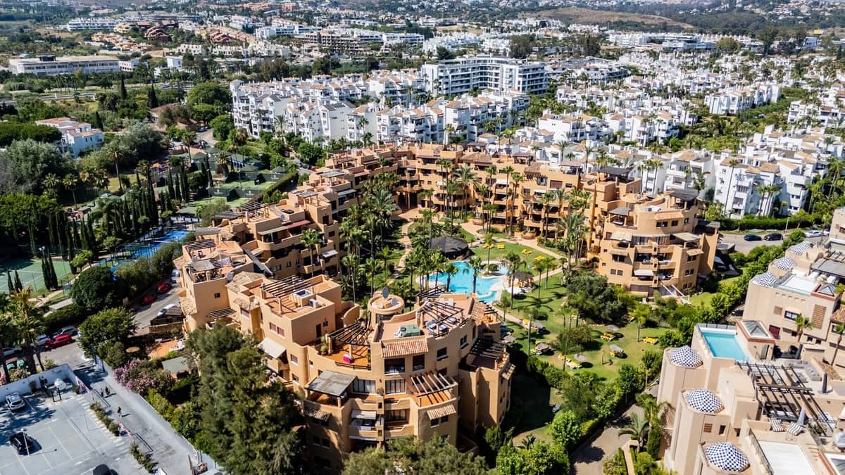 Apartment for sale in Costalita with pool garage - € 475,000 (Ref: 9950075)