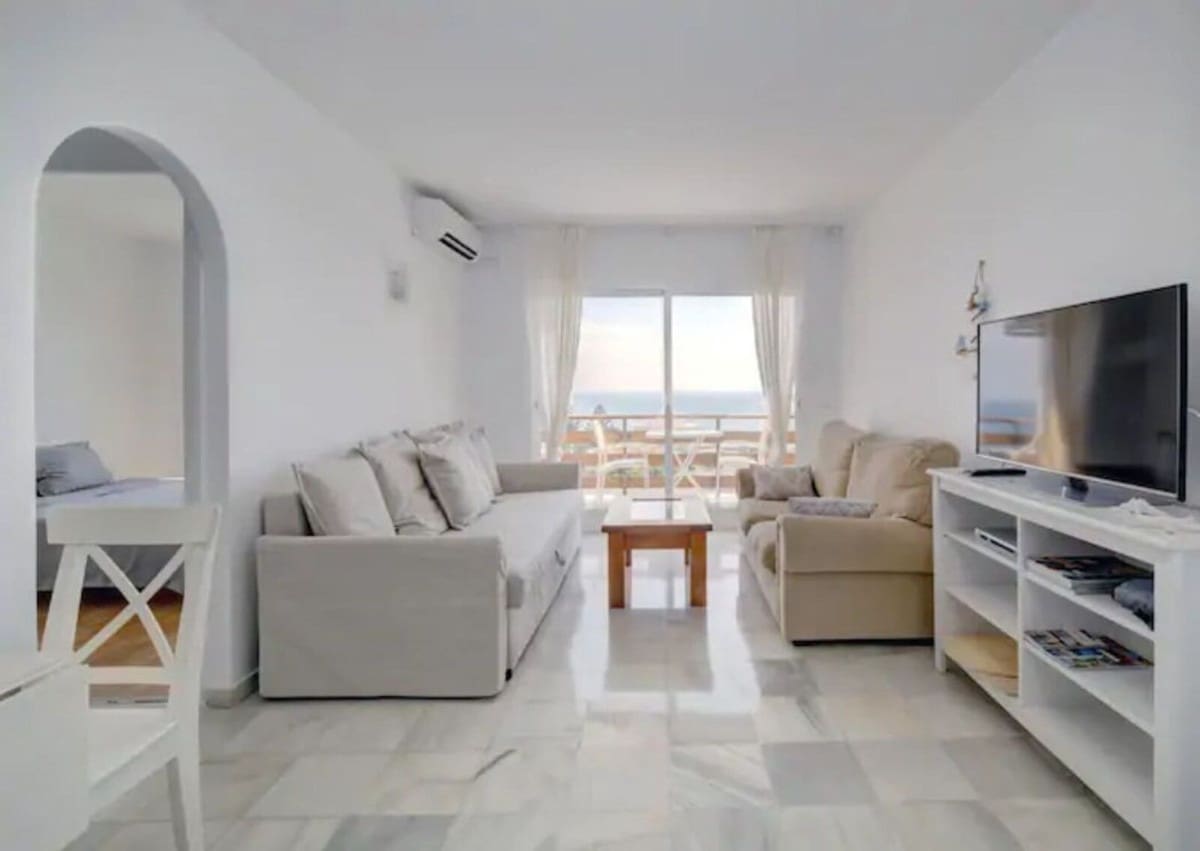 1 chambre Appartement à vendre à Estepona avec piscine - 315 000 € (Ref: 9950137)