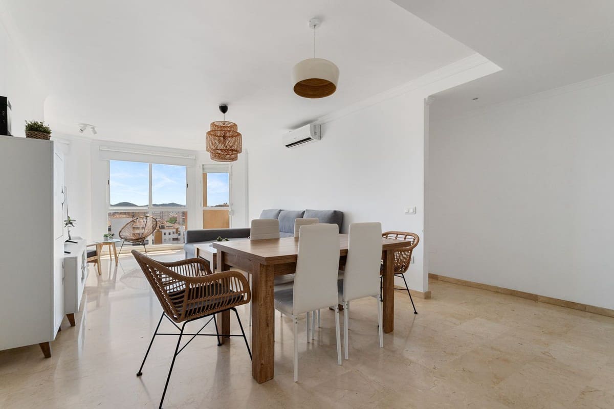 2 bedroom Penthouse for sale in Fuengirola with pool - € 450,000 (Ref: 9950161)