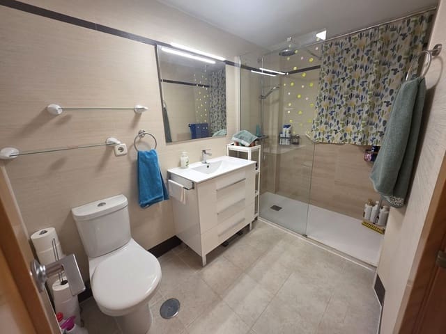 1 makuuhuone Kattohuoneisto myytävänä paikassa La Cala de Mijas, Mijas mukana uima-altaan 
autotalli - 295 000 € (Ref: 9950209)