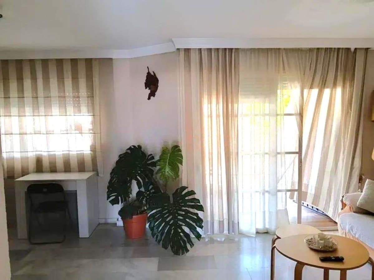 3 soveværelse Byhus til salg i Torremolinos med swimmingpool - € 449.000 (Ref: 9950435)