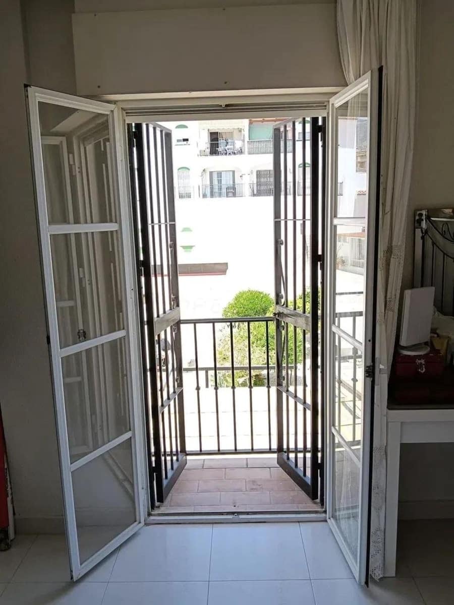 3 soveværelse Byhus til salg i Torremolinos med swimmingpool - € 449.000 (Ref: 9950435)