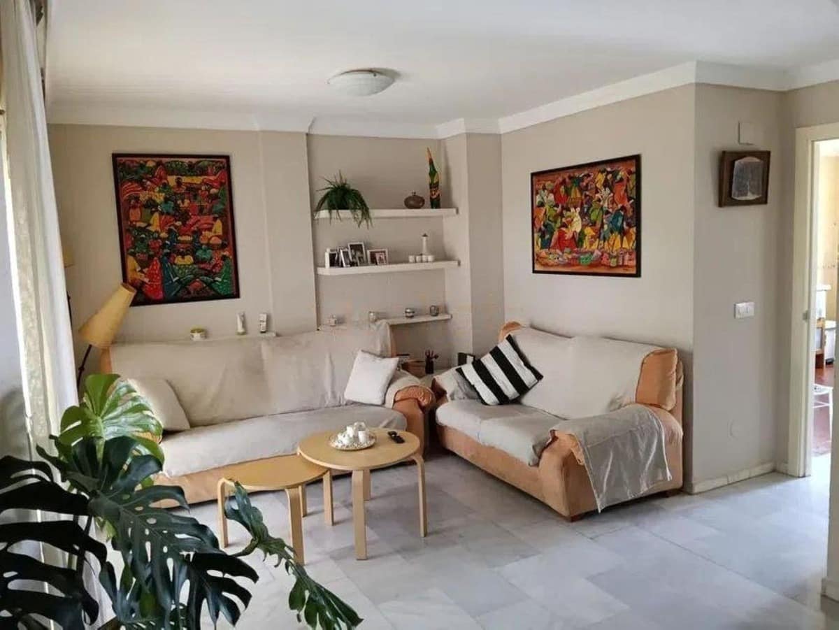 3 soveværelse Byhus til salg i Torremolinos med swimmingpool - € 449.000 (Ref: 9950435)