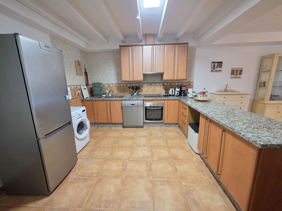 5 sypialnia Dom na sprzedaż w Coin z basenem garażem - 495 950 € (Ref: 9956301)