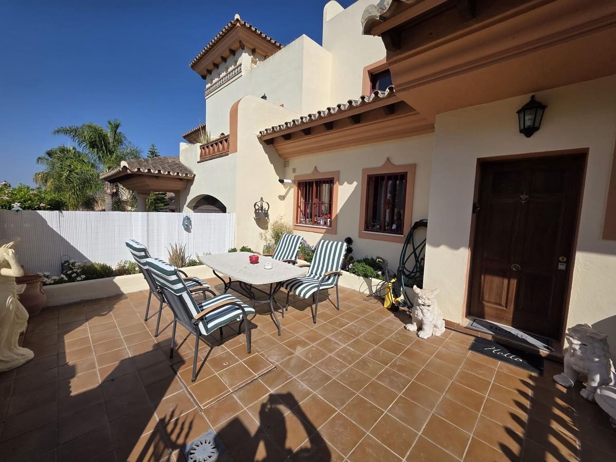 5 sypialnia Dom na sprzedaż w Coin z basenem garażem - 495 950 € (Ref: 9956301)