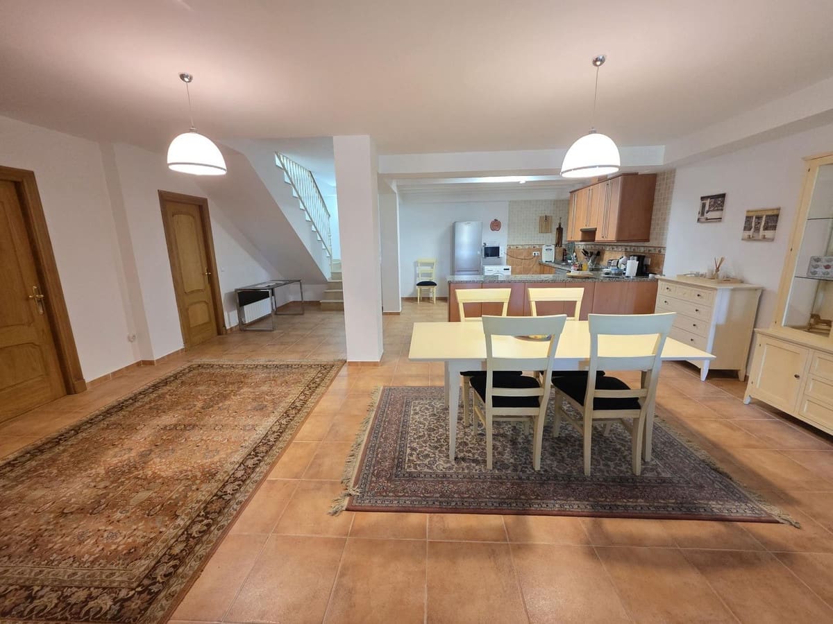 5 sypialnia Dom na sprzedaż w Coin z basenem garażem - 495 950 € (Ref: 9956301)