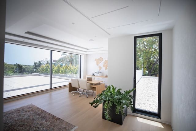 7 quarto Moradia para venda em El Paraiso, Estepona com piscina garagem - 15 000 000 € (Ref: 9968639)