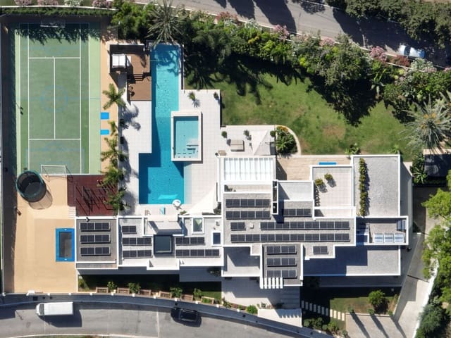 7 quarto Moradia para venda em El Paraiso, Estepona com piscina garagem - 15 000 000 € (Ref: 9968639)