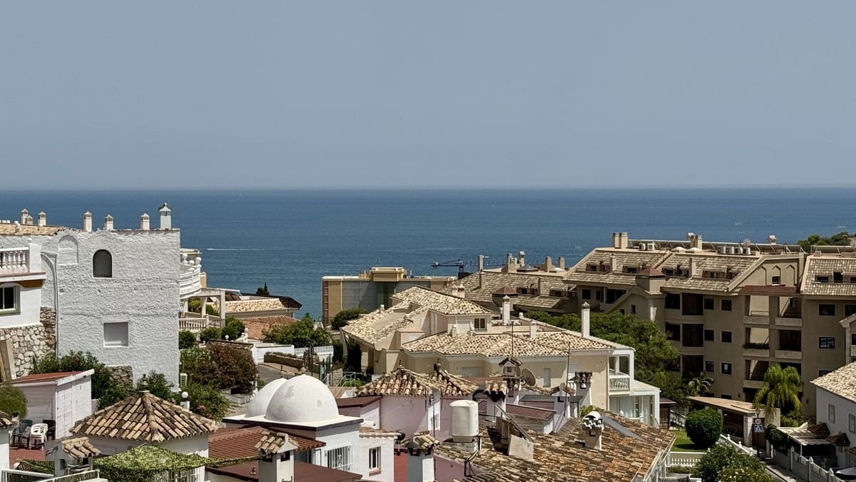 2 soverom Leilighet til salgs i Fuengirola med svømmebasseng - € 395 000 (Ref: 9968640)