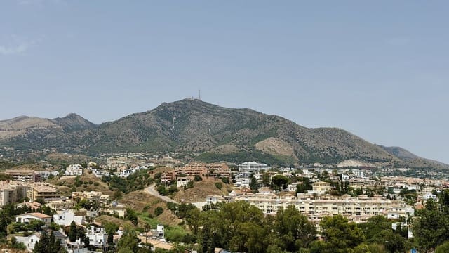 2 soveværelse Lejlighed til salg i Fuengirola med swimmingpool - € 395.000 (Ref: 9968640)