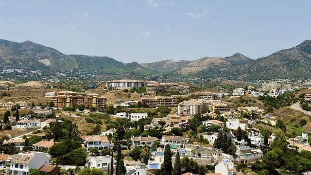 2 soveværelse Lejlighed til salg i Fuengirola med swimmingpool - € 395.000 (Ref: 9968640)