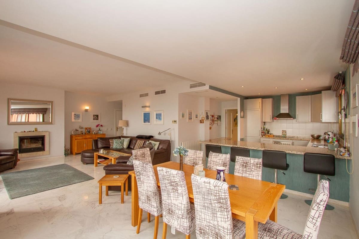 2 chambre Appartement à vendre à La Mairena avec piscine - 369 000 € (Ref: 9968641)