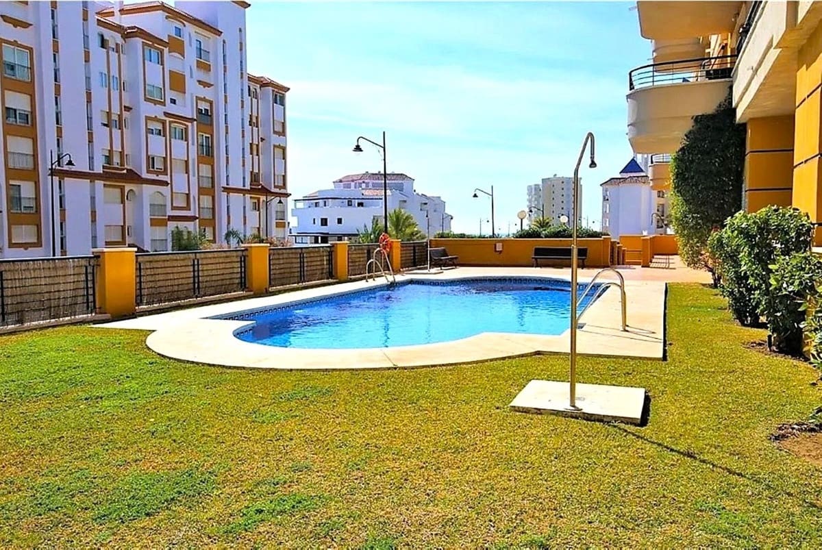 1 quarto Apartamento para venda em Estepona com piscina garagem - 328 000 € (Ref: 9968642)
