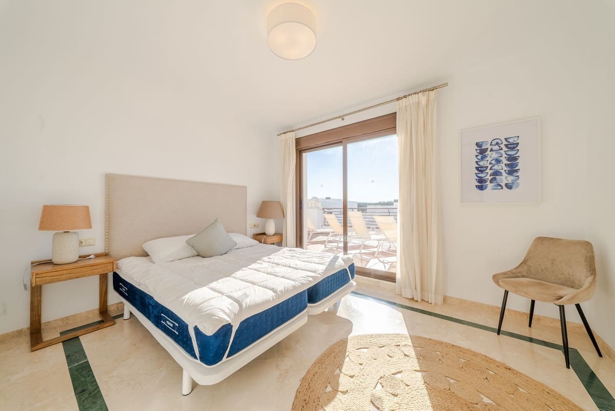 3 soveværelse Lejlighed til salg i Bahia de Casares med swimmingpool garage - € 539.950 (Ref: 9971792)