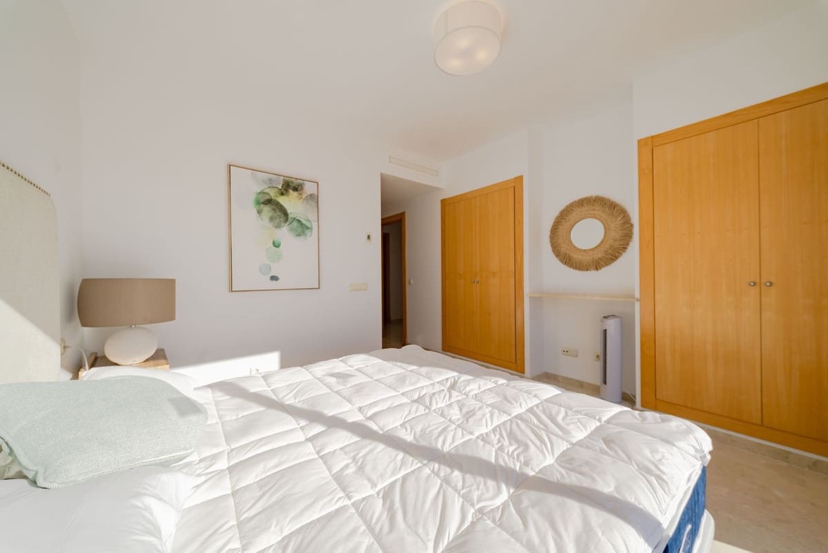 3 soveværelse Lejlighed til salg i Bahia de Casares med swimmingpool garage - € 539.950 (Ref: 9971792)