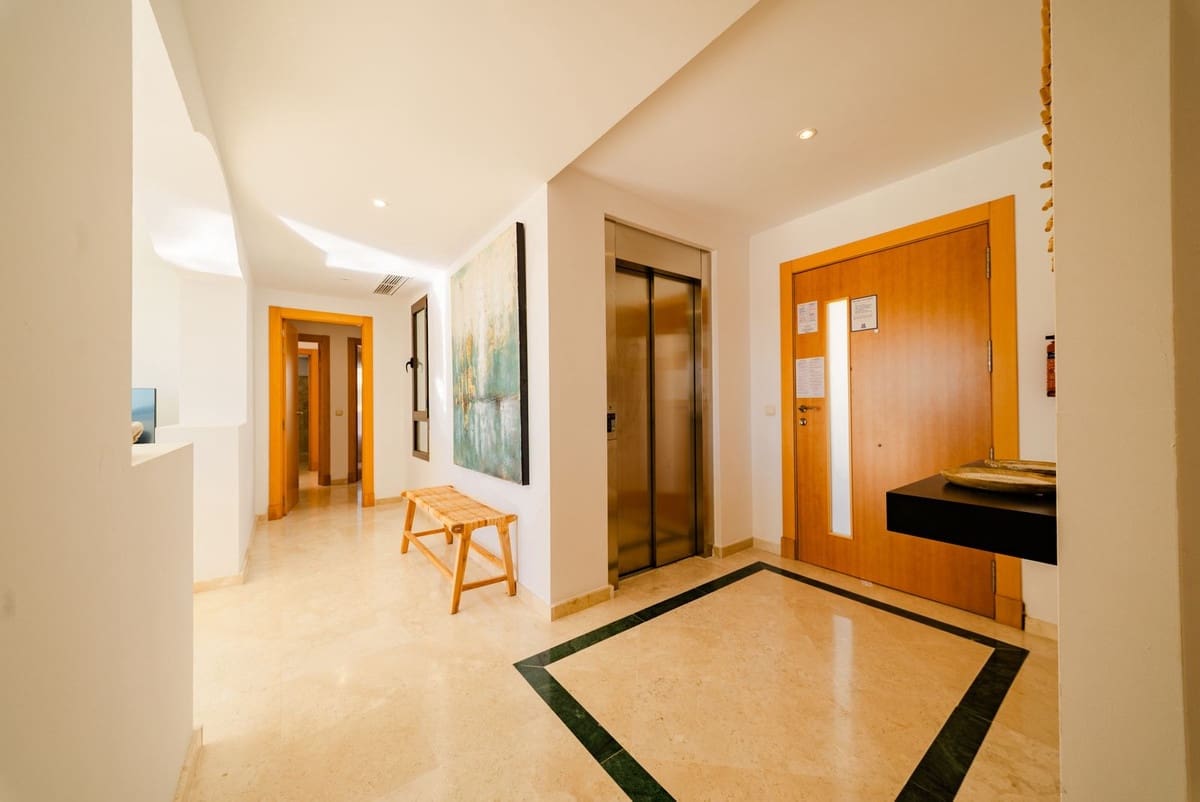 3 soveværelse Lejlighed til salg i Bahia de Casares med swimmingpool garage - € 539.950 (Ref: 9971792)